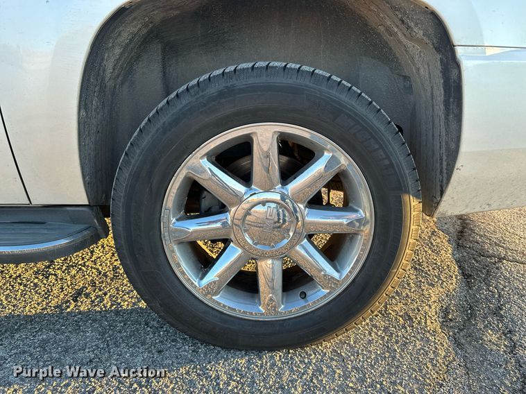 image for item DF8439 2012 GMC Yukon Denali SUV