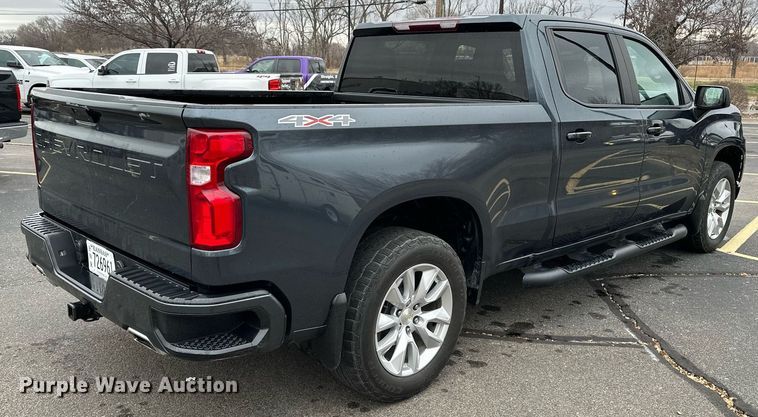 image for item DF8446 2020 Chevrolet Silverado 1500 Crew Cab pickup truck