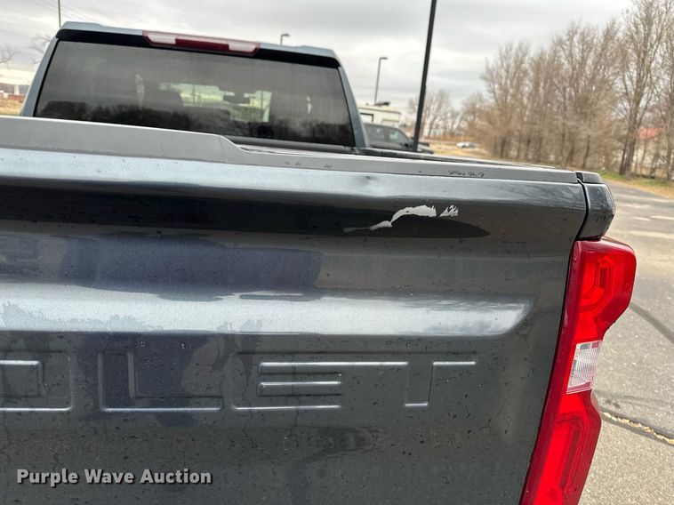 image for item DF8446 2020 Chevrolet Silverado 1500 Crew Cab pickup truck