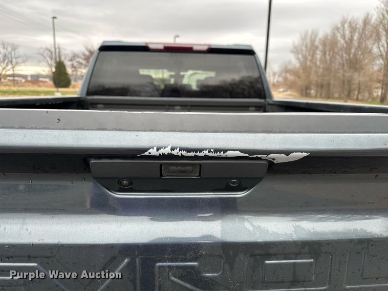 image for item DF8446 2020 Chevrolet Silverado 1500 Crew Cab pickup truck