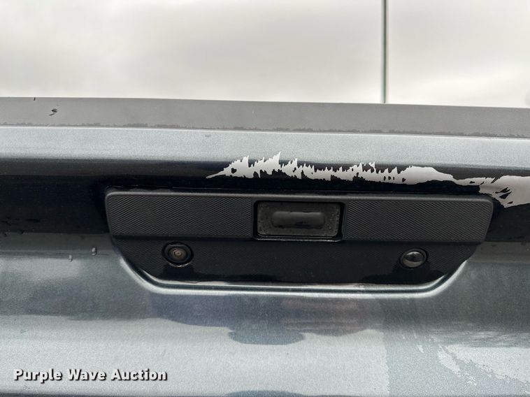 image for item DF8446 2020 Chevrolet Silverado 1500 Crew Cab pickup truck