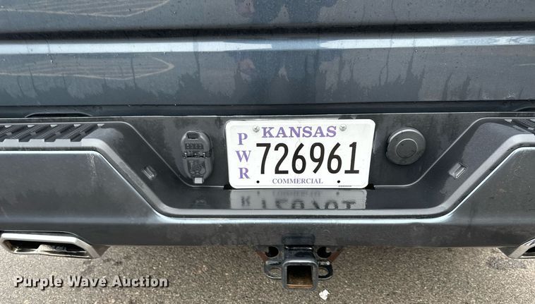 image for item DF8446 2020 Chevrolet Silverado 1500 Crew Cab pickup truck