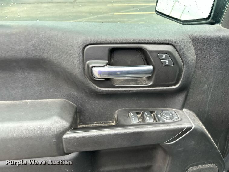 image for item DF8446 2020 Chevrolet Silverado 1500 Crew Cab pickup truck