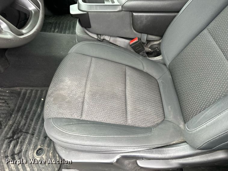 image for item DF8446 2020 Chevrolet Silverado 1500 Crew Cab pickup truck