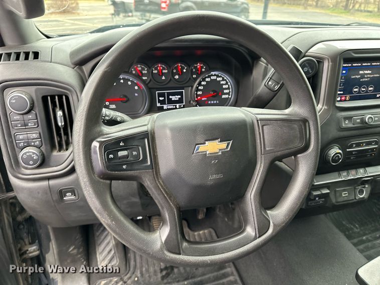 image for item DF8446 2020 Chevrolet Silverado 1500 Crew Cab pickup truck