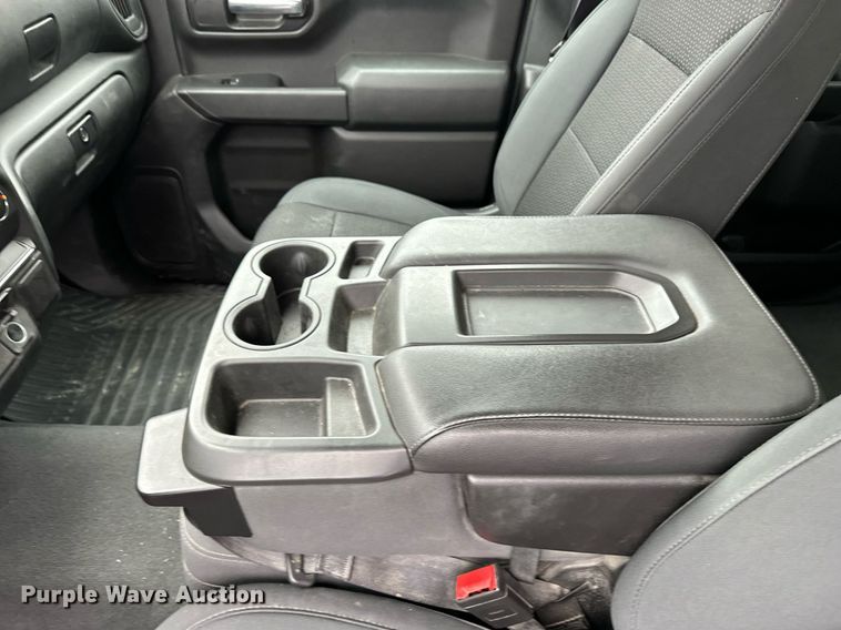 image for item DF8446 2020 Chevrolet Silverado 1500 Crew Cab pickup truck