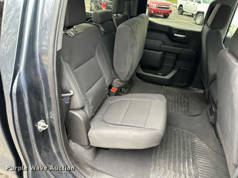 image for item DF8446 2020 Chevrolet Silverado 1500 Crew Cab pickup truck