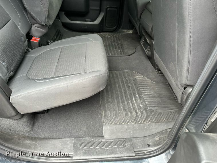 image for item DF8446 2020 Chevrolet Silverado 1500 Crew Cab pickup truck