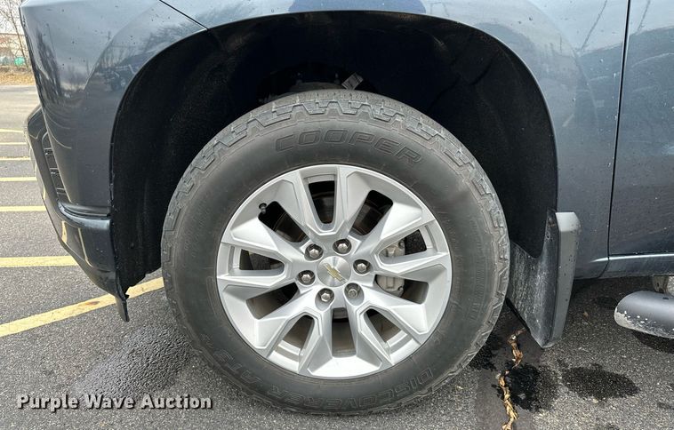 image for item DF8446 2020 Chevrolet Silverado 1500 Crew Cab pickup truck