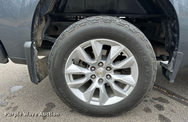 image for item DF8446 2020 Chevrolet Silverado 1500 Crew Cab pickup truck