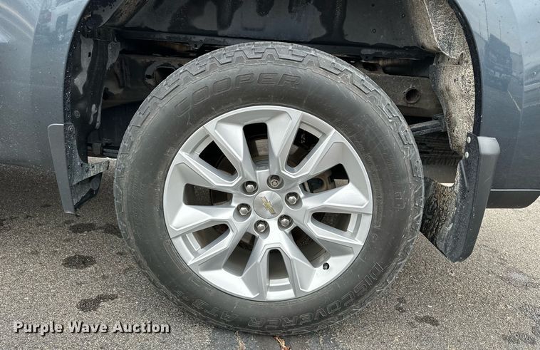 image for item DF8446 2020 Chevrolet Silverado 1500 Crew Cab pickup truck