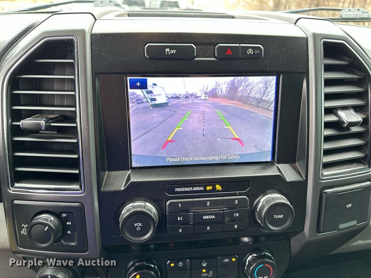 image for item DF8447 2020 Ford F150 SuperCrew pickup truck