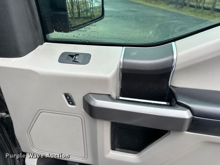 image for item DF8447 2020 Ford F150 SuperCrew pickup truck