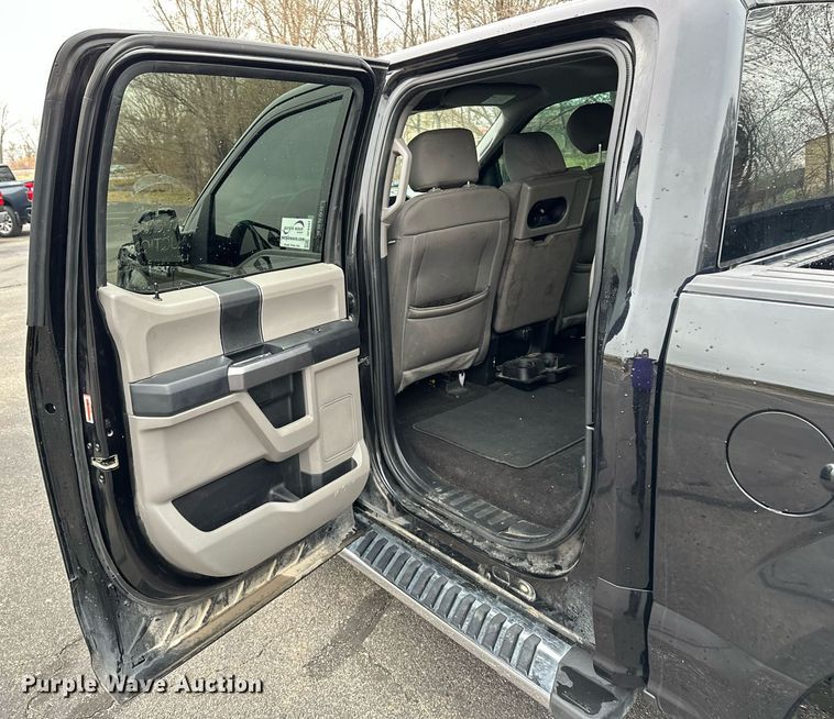 image for item DF8447 2020 Ford F150 SuperCrew pickup truck