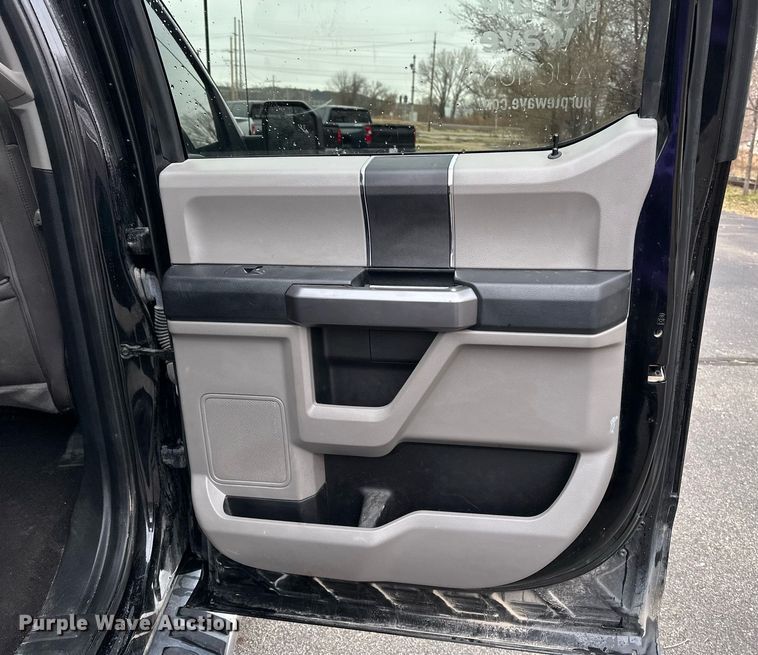 image for item DF8447 2020 Ford F150 SuperCrew pickup truck