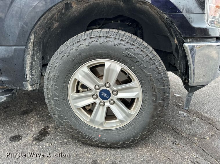 image for item DF8447 2020 Ford F150 SuperCrew pickup truck