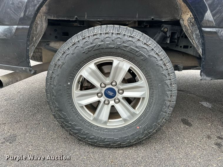 image for item DF8447 2020 Ford F150 SuperCrew pickup truck