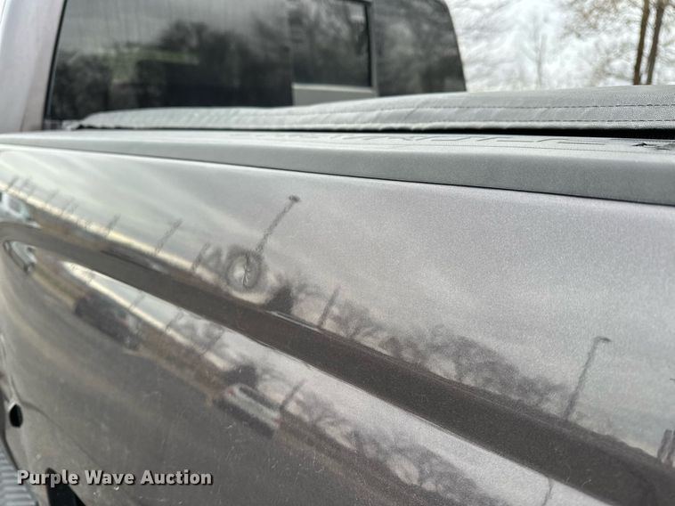 image for item DF8448 2015 Chevrolet Silverado 1500 Crew Cab pickup truck