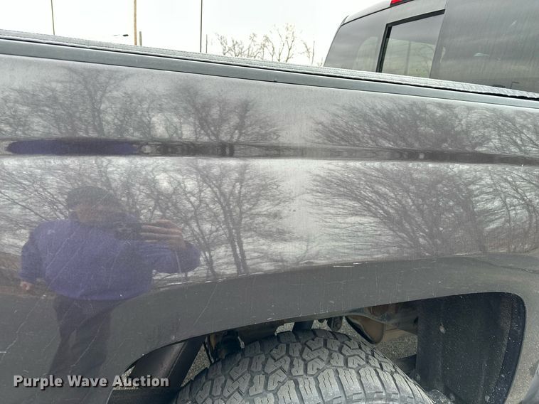 image for item DF8448 2015 Chevrolet Silverado 1500 Crew Cab pickup truck