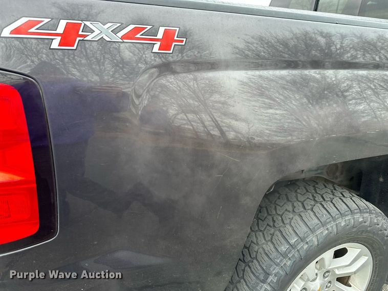 image for item DF8448 2015 Chevrolet Silverado 1500 Crew Cab pickup truck