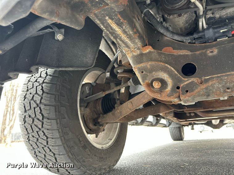 image for item DF8448 2015 Chevrolet Silverado 1500 Crew Cab pickup truck