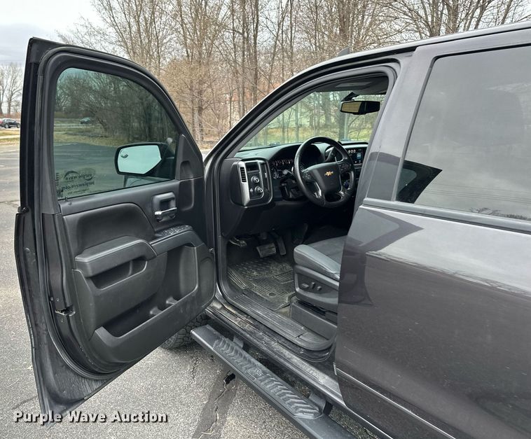 image for item DF8448 2015 Chevrolet Silverado 1500 Crew Cab pickup truck