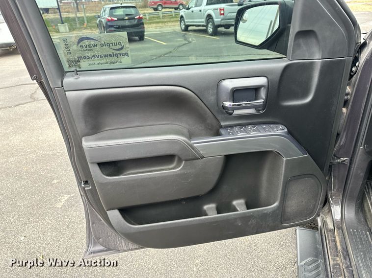 image for item DF8448 2015 Chevrolet Silverado 1500 Crew Cab pickup truck