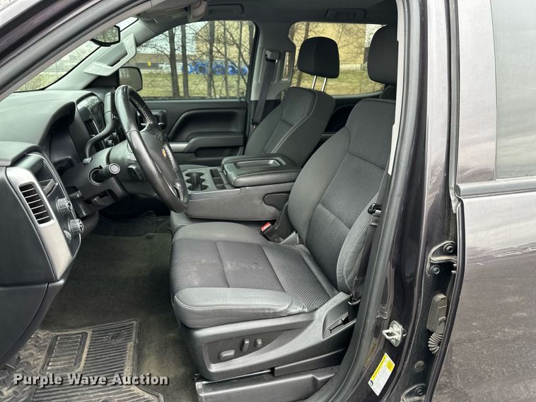 image for item DF8448 2015 Chevrolet Silverado 1500 Crew Cab pickup truck