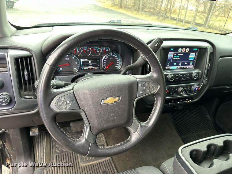 image for item DF8448 2015 Chevrolet Silverado 1500 Crew Cab pickup truck