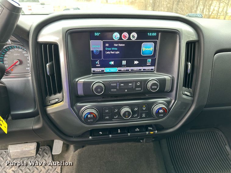 image for item DF8448 2015 Chevrolet Silverado 1500 Crew Cab pickup truck