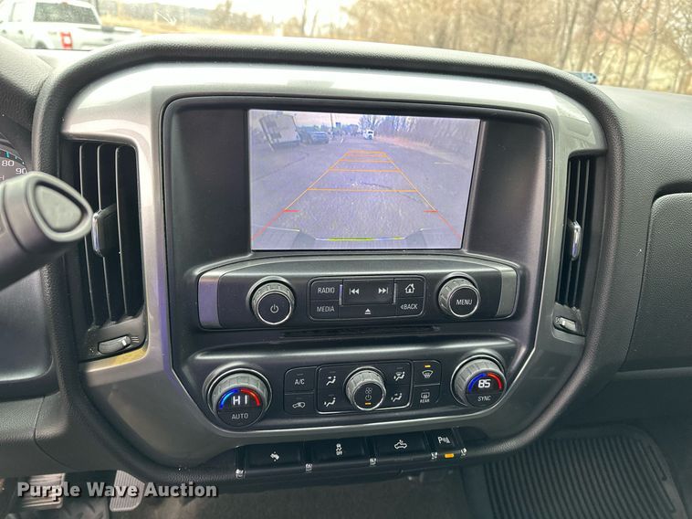 image for item DF8448 2015 Chevrolet Silverado 1500 Crew Cab pickup truck