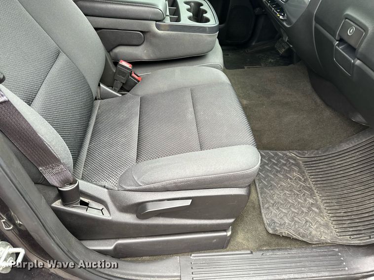 image for item DF8448 2015 Chevrolet Silverado 1500 Crew Cab pickup truck