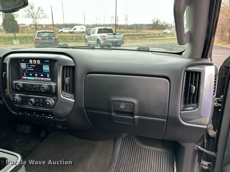 image for item DF8448 2015 Chevrolet Silverado 1500 Crew Cab pickup truck