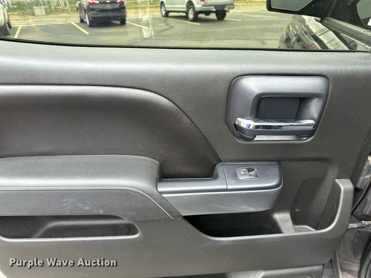 image for item DF8448 2015 Chevrolet Silverado 1500 Crew Cab pickup truck