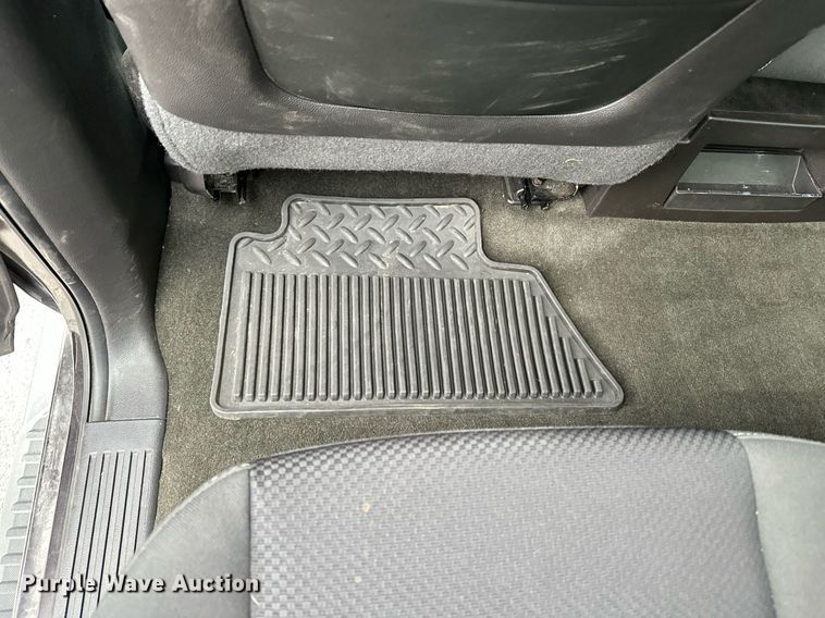 image for item DF8448 2015 Chevrolet Silverado 1500 Crew Cab pickup truck