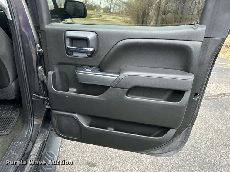 image for item DF8448 2015 Chevrolet Silverado 1500 Crew Cab pickup truck