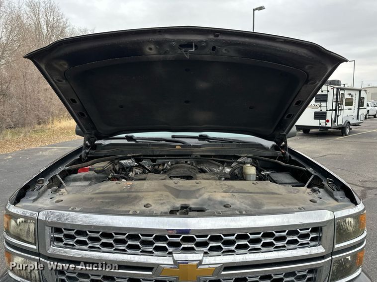 image for item DF8448 2015 Chevrolet Silverado 1500 Crew Cab pickup truck