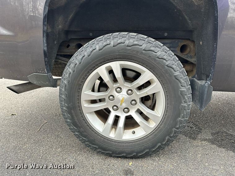 image for item DF8448 2015 Chevrolet Silverado 1500 Crew Cab pickup truck