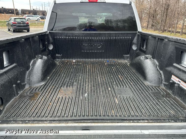 image for item DF8449 2019 Ford F150 SuperCrew pickup truck