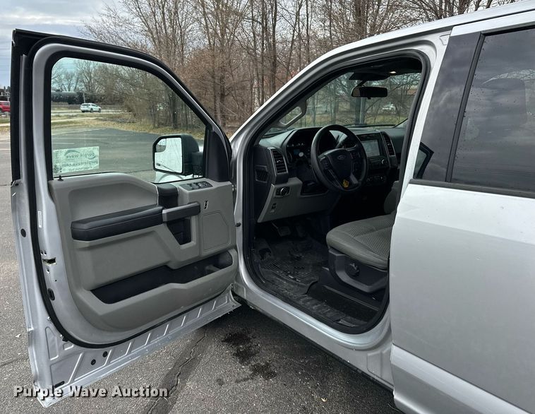 image for item DF8449 2019 Ford F150 SuperCrew pickup truck