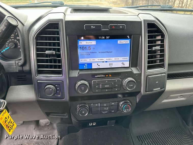 image for item DF8449 2019 Ford F150 SuperCrew pickup truck