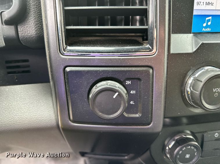 image for item DF8449 2019 Ford F150 SuperCrew pickup truck