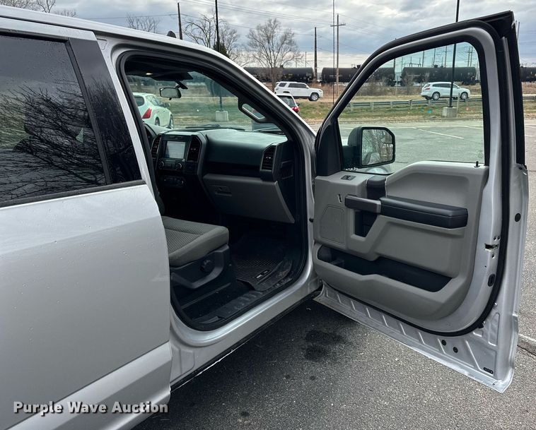 image for item DF8449 2019 Ford F150 SuperCrew pickup truck