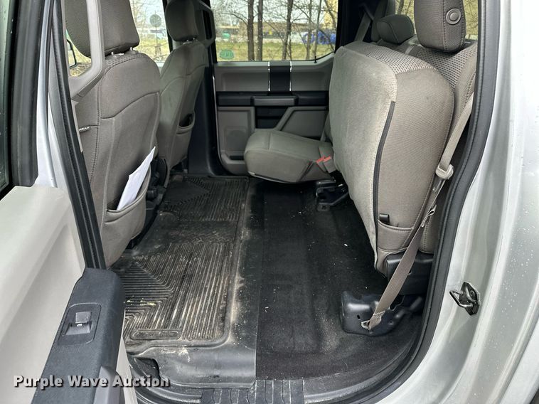 image for item DF8449 2019 Ford F150 SuperCrew pickup truck