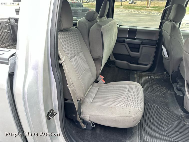 image for item DF8449 2019 Ford F150 SuperCrew pickup truck