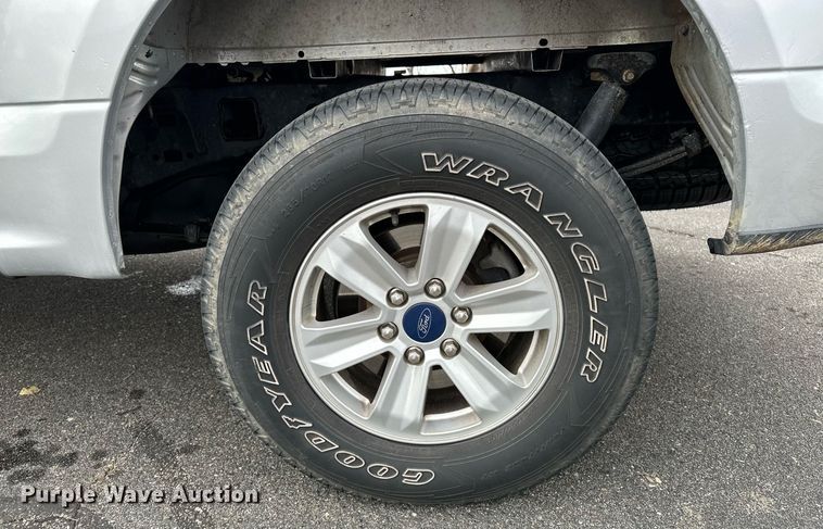 image for item DF8449 2019 Ford F150 SuperCrew pickup truck