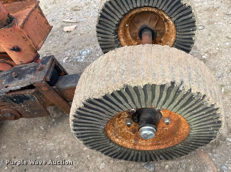 image for item DJ9737 Brush Hog 7030 batwing rotary mower