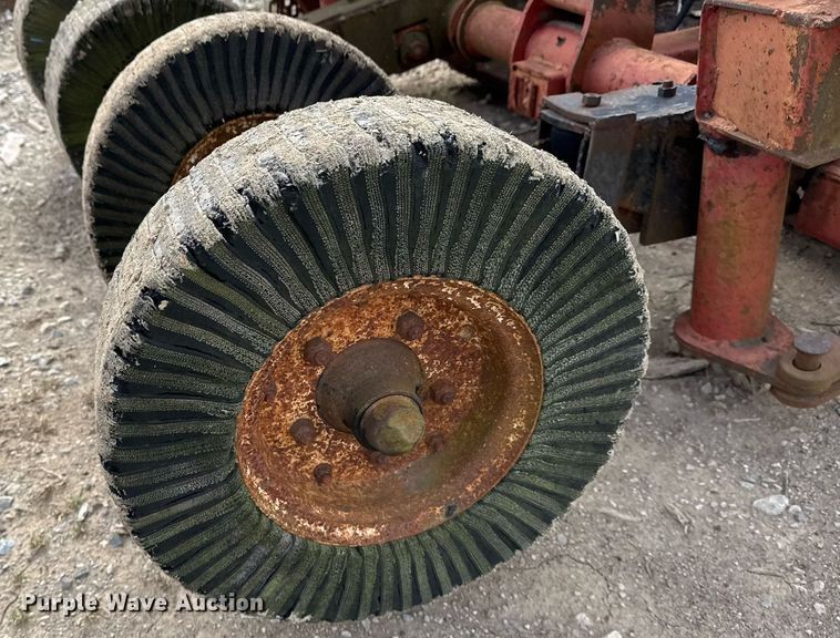 image for item DJ9737 Brush Hog 7030 batwing rotary mower