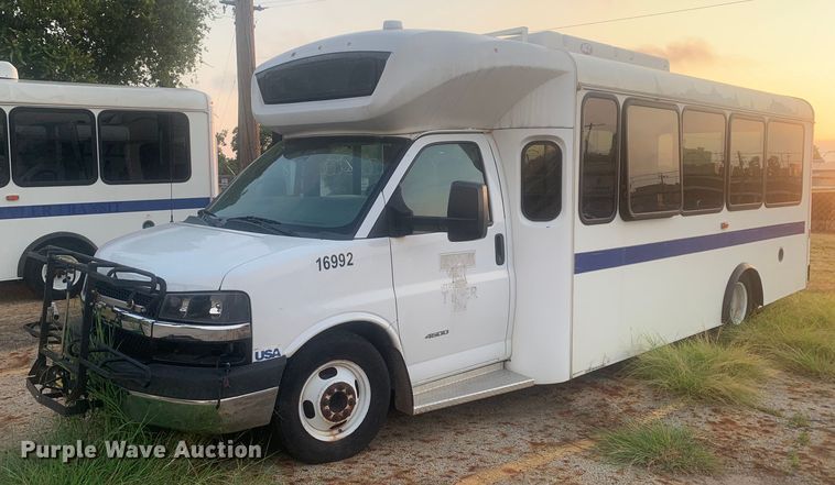 image for item DM1765 2016 Chevrolet  4500 shuttle bus