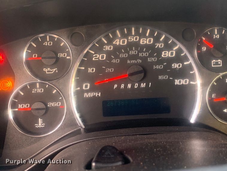 image for item DM1765 2016 Chevrolet  4500 shuttle bus